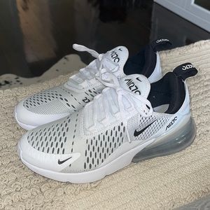 BRAND NEW Nike Air Max 270